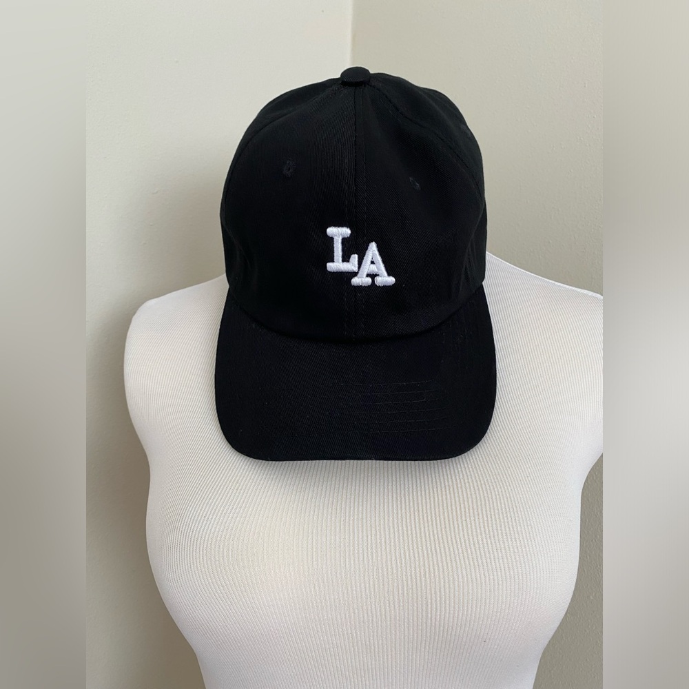New Women’s LA Hat Standard Size Adjustable Strap 100% Cotton Embroidered Black